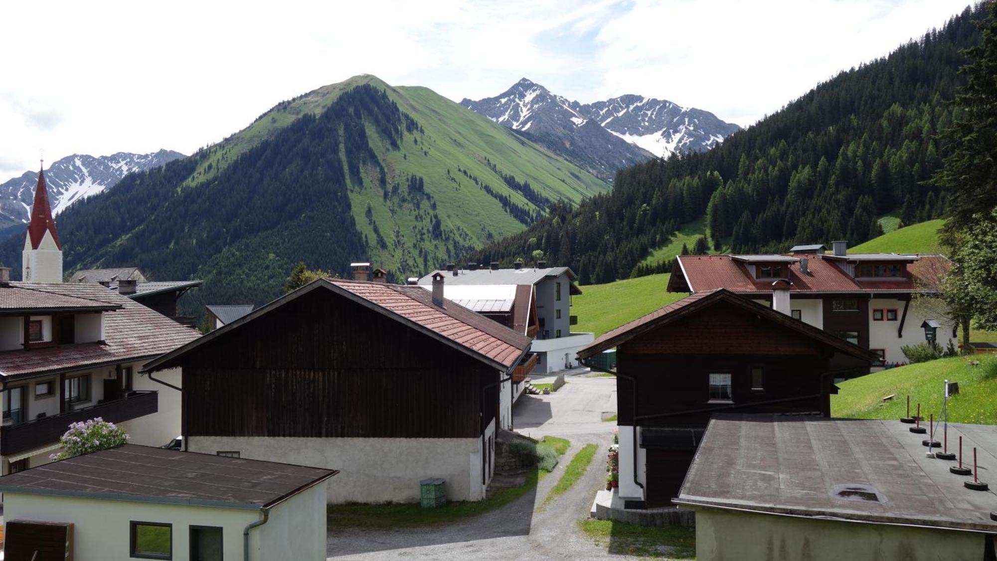 Landhaus Cornelia Berwang Exterior foto